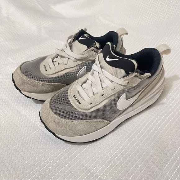 Nike Kids Gray and White Nike Air Max Sneakers - Picture 2 of 6